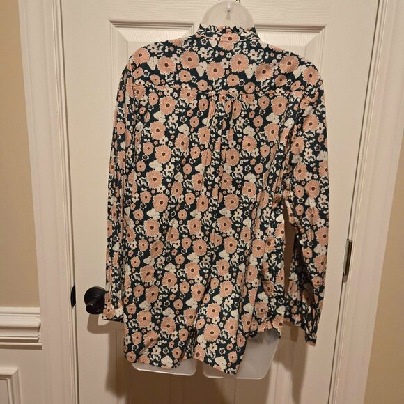 Trovata Birds of Paradis Groundcover Floral Button Down Floral Helena Blouse - Picture 9 of 13